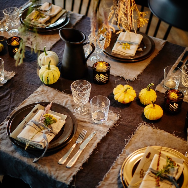 Herbstliche Tischdekoration